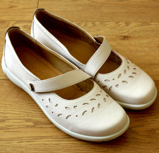 Hotter PEACE Ladies Soft Beige