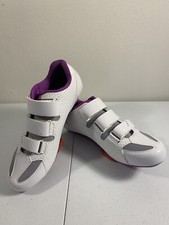 LIV Giant Womens Size 8 White