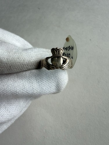 Irish sterling silver claddagh - sterling,