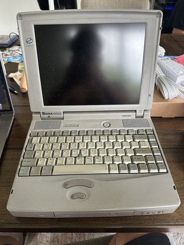 Toshiba tecra 700cs - toshiba,