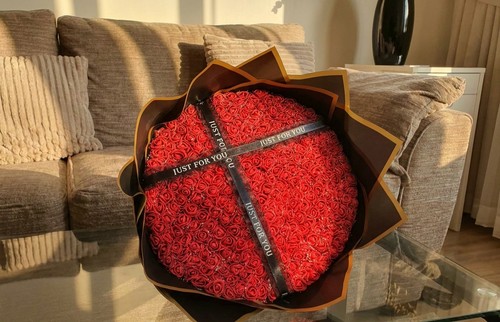 Red classic artificial bouquet - classic,
