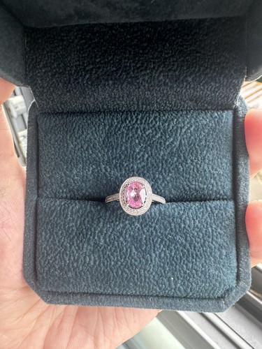 18k white gold - 18k, 1.06 ct