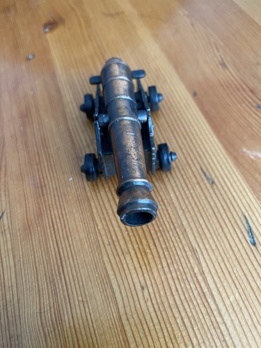 Die cast metal naval - cast,