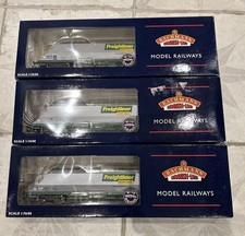 Bachmann 38-030 Freightliner