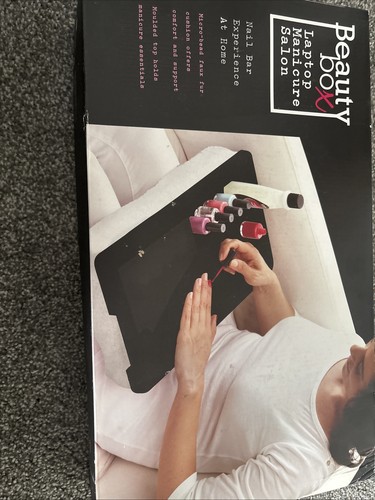 Manicure laptop station - manicure,