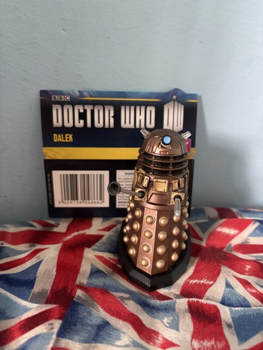 Doctor who action figure - doctor,
