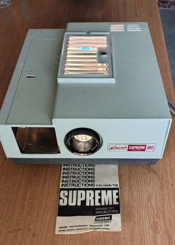 Gnome slide projector model - projector.,