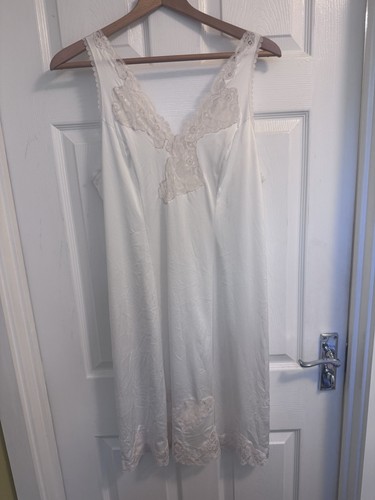 Vintage italian white lace - vintage,
