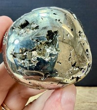Crystal pyrite cubic - cubic, palm