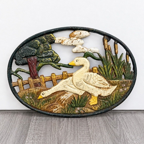 Oval painted cast - oval, iron