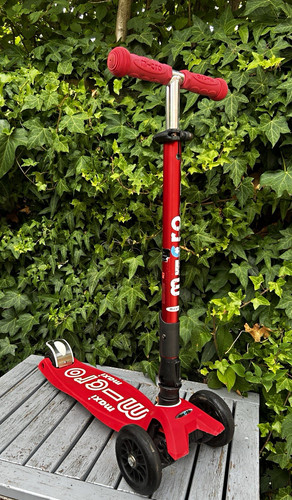 Micro maxi red wheel - red, 3-wheel
