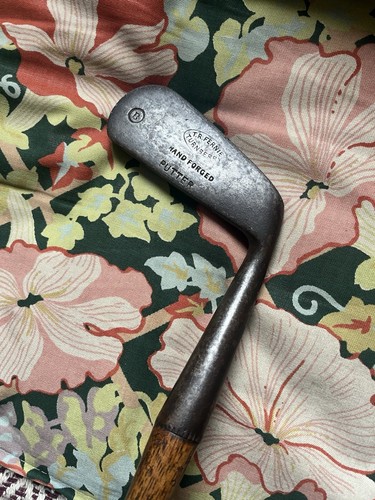 Antique hickory shaft putter - hickory,