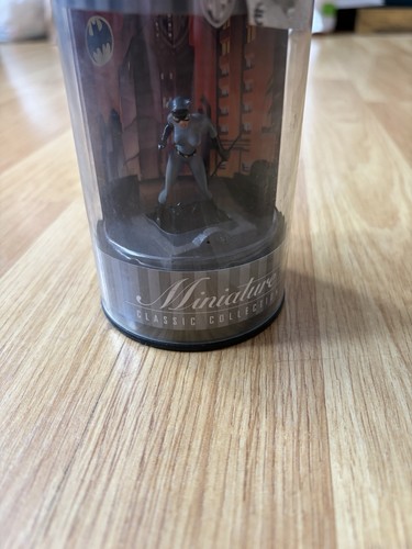 Warner bros miniature classic - bros,