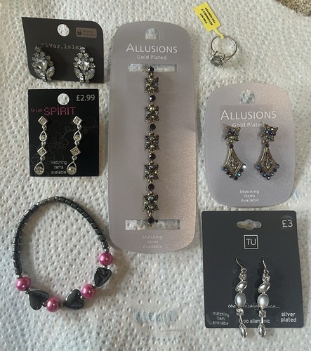 Selection costume jewellery - of,