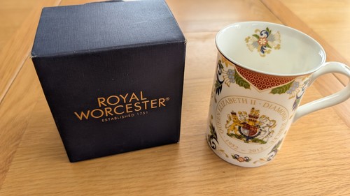 Royal worcester queen - royal,