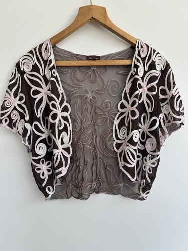 Phase eight size - size, shrug