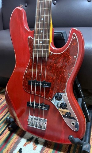 Monogram fretless bass - monogram,