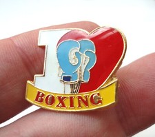 Pre-Owned I Love Boxing enthusiast Pin Badge Sparring Gloves Sports fan club