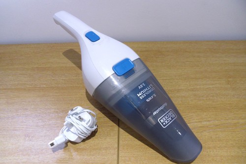 Black decker dustbuster - &,