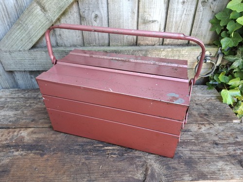 Vintage red metal tier - red, 3