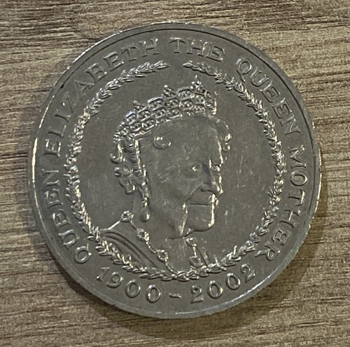 2002 5 five pounds - **,