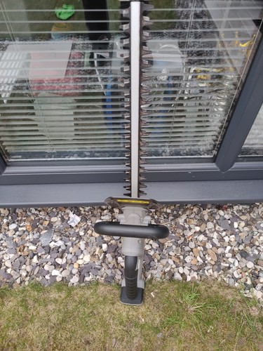 Titan hedge trimmer - trimmer, cordless