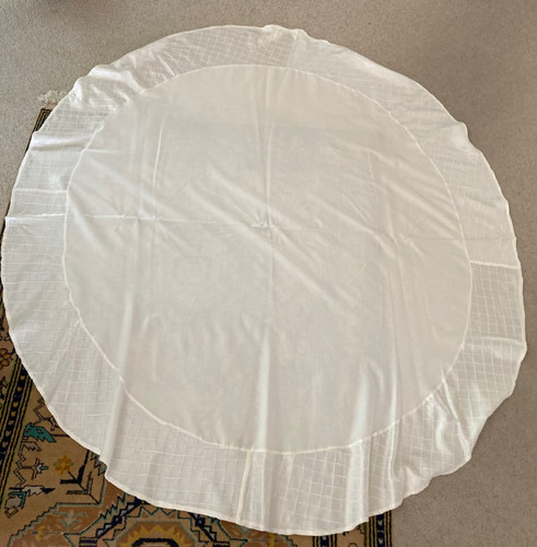 Round oval 100 - 64”, 68”