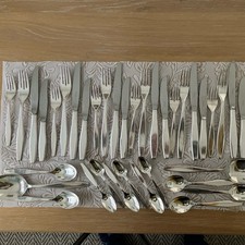Vintage 37 Piece Silver Plated Cutlery Set Oneida - 6 place settings. 