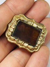 Victorian yellow metal mourning brooch dated 1874
