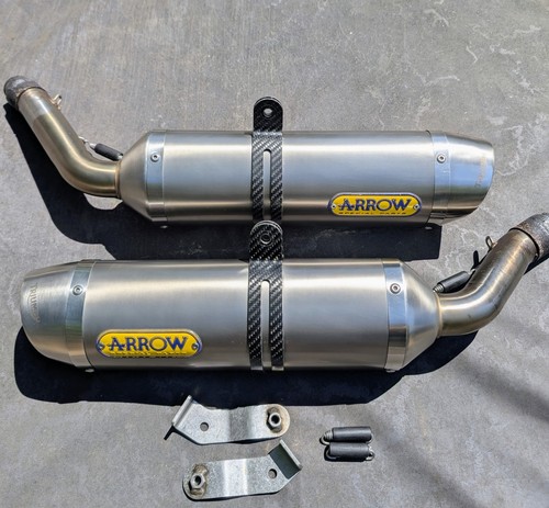 Arrow titanium twin exhausts - arrow,