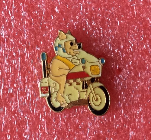 T19 pins police moto bike - police,