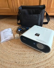 Sony VPL-EX5 - Home Cinema Projector VGA 2,000 Lumens Low Hours Used Portable