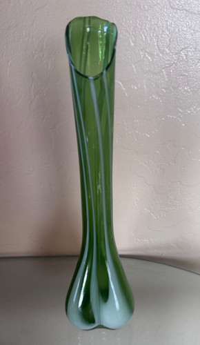 Swung glass vase swirl - glass,