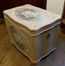 Large Mary Antoinette Style