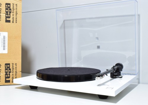 Rega planar turntable - 1,