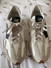 New Balance 327’s White Grey