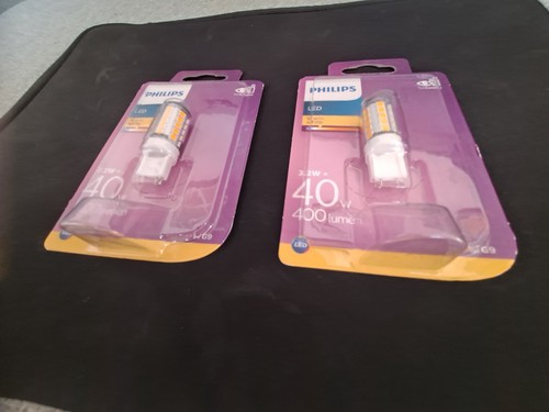 Two separate philips - led, 40w