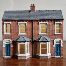 Bachmann 44-202 OO Scenecraft Low Relief Front Terraced Houses Resin Building