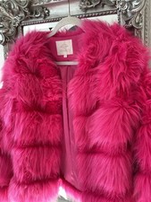 Vera & Lucy. Bright Pink