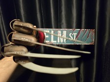 Nightmare on Elm Street Sign, Freddy Krueger Wall Hanger, glove display, stand