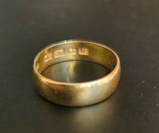 22ct Gold Ring Band 2.75g