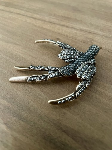 Vtg style swallow bird brooch - vtg,