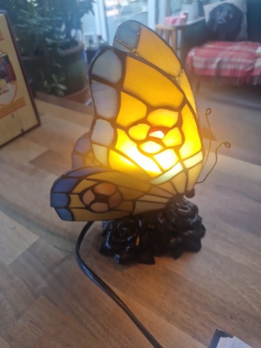 Tiffany style lamp - lamp, shape