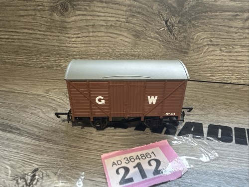 Hornby brown vent van - hornby, gw