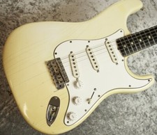 Fender 1971 Stratocaster Olympic White "WITH SYNCHRONIZED TREMOLO"