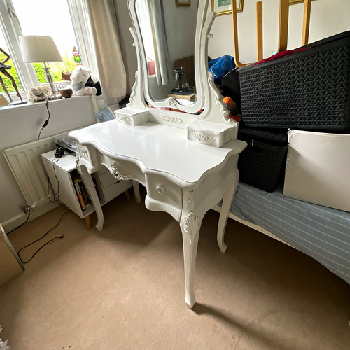 White period style wood - white,