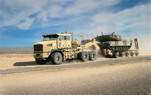 Oshkosh global het m1070 - oshkosh,