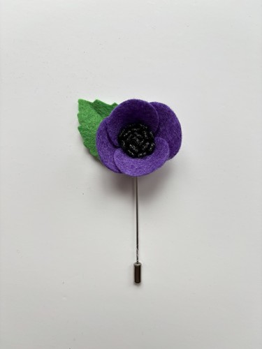 Purple poppy lapel pin - poppy,