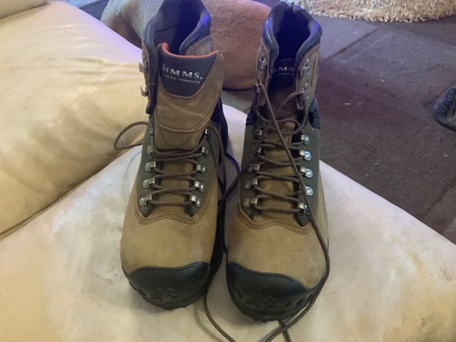 Simms size wading boots - 10,