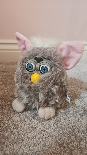 Furby tiger electronics - furby,